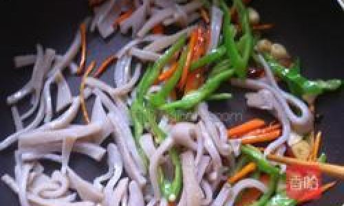 How to Master the Art of Stir-Fried Beef Omasum:A Flavorful Homemade Delight