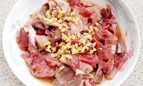Spicy Stir-Fried Chicken Gizzard:A Sichuan Delicacy That Ignites the Senses