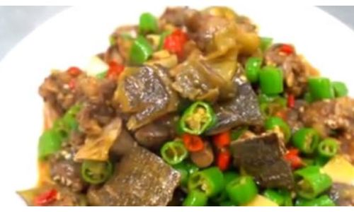 How to Prepare Stir-Fried Turtle:A Step-by-Step Guide to a Gourmet Delicacy