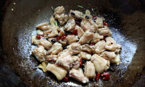 The Art of Stir-Fried Chicken:A Culinary Journey Through Flavors and Techniques