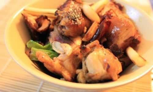 Mastering the Art of Spicy Stir-Fried Chicken Chunks:A Flavorful Journey from Kitchen to Table