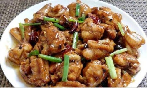 The Fiery Symphony of Flavors:Mastering the Art of Spicy Stir-Fried Chicken Cubes