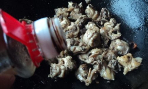Mastering the Art of Spicy Stir-Fried Chicken Frames:A Flavorful Journey from Prep to Plate