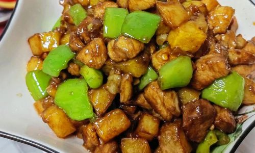 Mastering the Art of Spicy Diced Chicken:A Guide to Cooking Authentic and Flavorful 爆炒鸡丁 at Home
