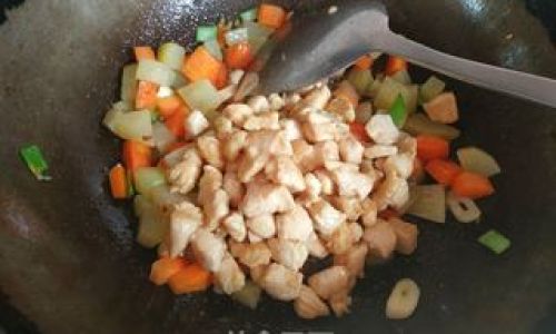 Mastering the Art of Spicy Diced Chicken:A Guide to Cooking Authentic and Flavorful 爆炒鸡丁 at Home
