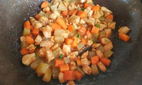 Mastering the Art of Spicy Diced Chicken:A Guide to Cooking Authentic and Flavorful 爆炒鸡丁 at Home