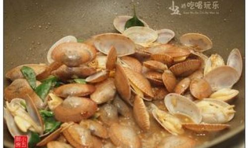 Mastering the Art of Stir-Fried Clams:A Guide to Irresistible Flavors and Perfect Texture