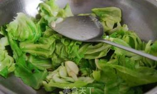 Mastering the Art of Stir-Fried Cabbage:A Step-by-Step Guide to Crispy,Flavorful Perfection
