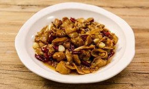 Mastering the Art of Stir-Fried Pig Intestine:A Guide to Delicious and Crispy Goodness
