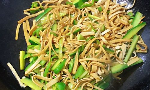 Mastering the Art of Stir-Fried Tofu Skin:A Flavorful Journey Through Texture and Taste