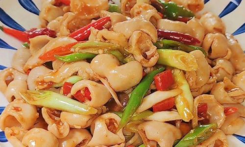 Mastering the Art of Crispy Stir-Fried Pork Intestines:A Comprehensive Guide