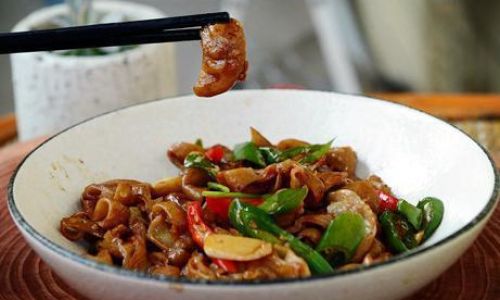 Mastering the Art of Crispy Stir-Fried Pork Intestines:A Comprehensive Guide