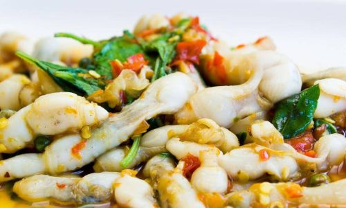 To Blanch or Not to Blanch:The Great Debate Over Stir-Fried Razor Clams