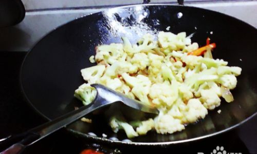 The Culinary Symphony of Stir-Fried Cauliflower:A Deep Dive into Flavor and Technique