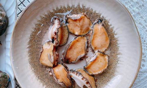 The Ultimate Guide to Cooking and Savoring Abalone:Techniques,Recipes,and Pairings