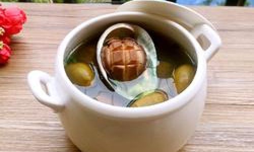 The Culinary and Nutritional Significance of Cooking Abalone Soup with Its Shell
