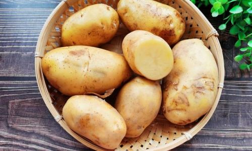 Effective Strategies to Prevent Potatoes from Sprouting and Turning Green:A Comprehensive Guide
