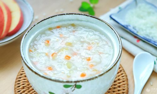 A Step-by-Step Guide to Preparing Nutritious and Delicious Apple Rice Porridge for Your Baby
