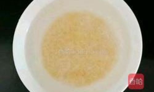 A Step-by-Step Guide to Preparing Nutritious and Delicious Apple Rice Porridge for Your Baby