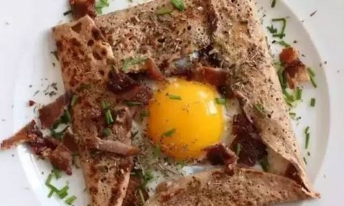 The Ultimate Guide to Crafting Perfect Pancakes:A Step-by-Step Recipe for Fluffy Delights