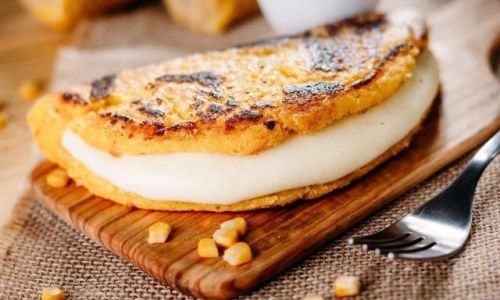 The Ultimate Guide to Crafting Perfect Pancakes:A Step-by-Step Recipe for Fluffy Delights