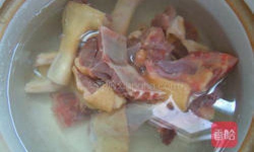 The Art of Crafting a Comforting Pot of Chinese Duck Soup:A Step-by-Step Guide