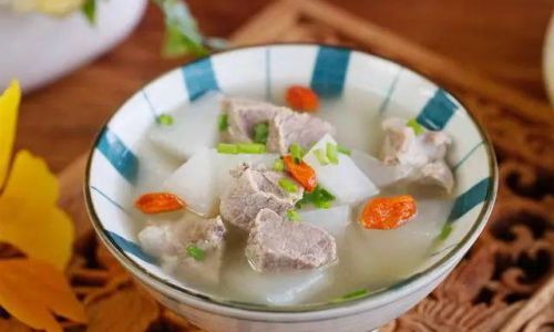 The Essential Ingredients for Crafting Nourishing and Flavorful Soups:A Comprehensive Guide