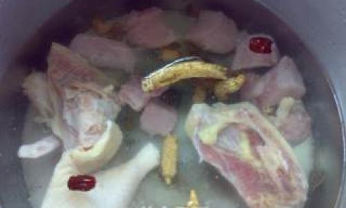 The Ultimate Guide to Crafting the Perfect Chicken Soup:Exploring Ingredients Beyond the Basics