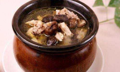 The Ultimate Guide to Crafting the Perfect Chicken Soup:Exploring Ingredients Beyond the Basics