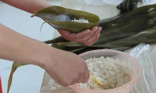 Mastering the Art of Preparing Rice for Zongzi:A Comprehensive Guide