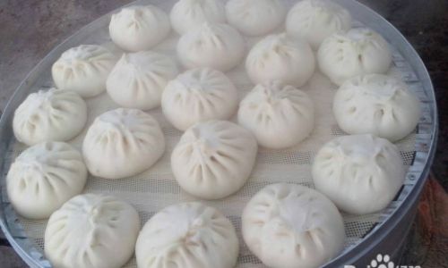 The Art of Crafting Perfect Steamed Buns:A Step-by-Step Guide to Making Baozi at Home