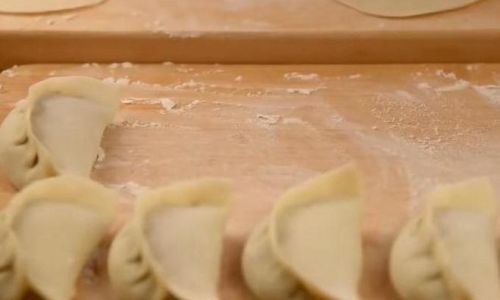Mastering the Art of Dumpling Dough:A Comprehensive Guide to Kneading Perfect Wrappers