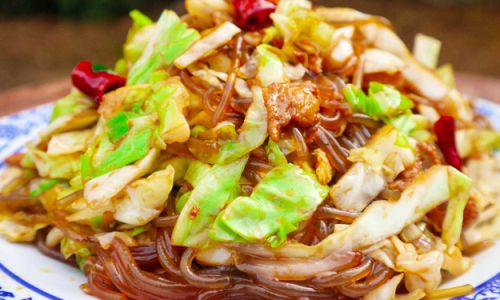 Mastering the Art of Cabbage Stir-Fry with Vermicelli:A Delicious and Simple Recipe Guide