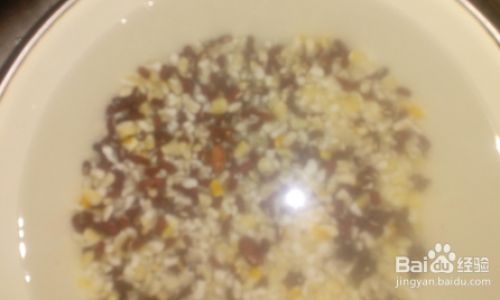 How to Prepare Traditional Chinese Cornmeal Porridge:A Step-by-Step Guide to Perfecting Bangzi Zhou
