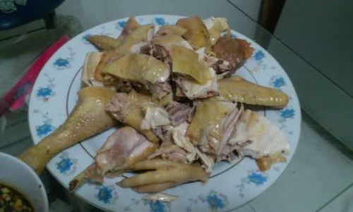 Mastering the Art of Steaming Half a White-Cut Chicken:A Comprehensive Guide to Perfect Doneness