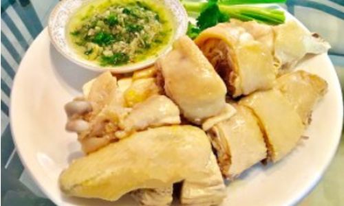 Mastering the Art of Cooking Half a White-Cut Chicken:Perfect Timing and Techniques