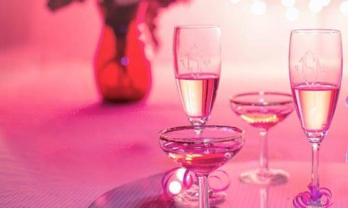 The Art of Savoring Semi-Sweet White Wine:A Guide to Optimal Enjoyment