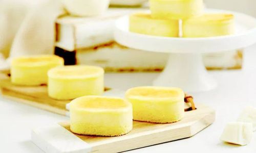 The Science Behind Half-Baked Cheesecake:Unraveling the Mystery of Its Name and Culinary Innovation