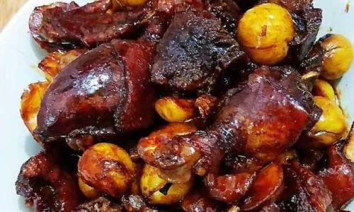 Mastering the Art of Chestnut Braised Duck:A Comprehensive Guide to Traditional and Modern Recipes