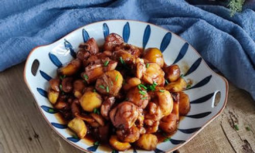 Mastering the Art of Chinese Chestnut Chicken:A Step-by-Step Guide to Creating Authentic Flavors