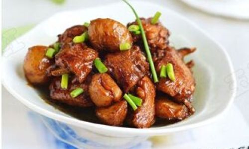 A Culinary Symphony:Crafting the Perfect Chestnut-Braised Chicken Wings