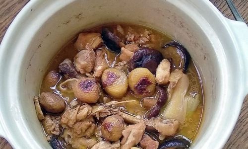 A Comprehensive Guide to Crafting the Perfect Chestnut Stewed Chicken:A Timeless Recipe