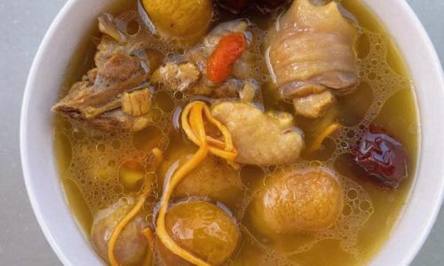 Enhancing Chestnut and Chicken Stew:Creative Ingredients to Elevate Your Comfort Dish