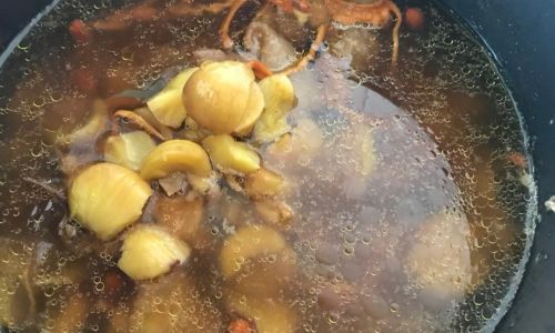 Enhancing Chestnut and Chicken Stew:Creative Ingredients to Elevate Your Comfort Dish