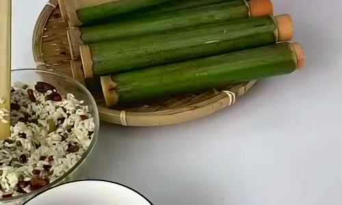 Mastering the Art of Bamboo Tube Zongzi:A Comprehensive Guide for Street Vendors