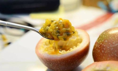From Tart to Tempting:Innovative Ways to Savor Sour Passion Fruit