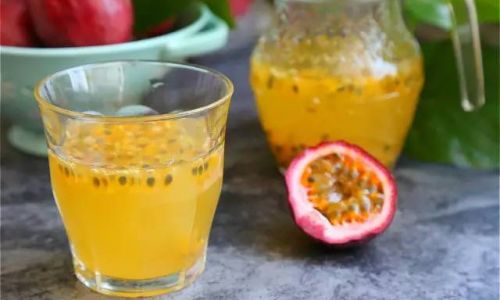 A Refreshing Guide to Crafting the Perfect Passion Fruit Iced Tea at Home