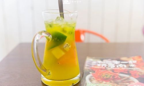 A Refreshing Guide to Crafting the Perfect Passion Fruit Iced Tea at Home