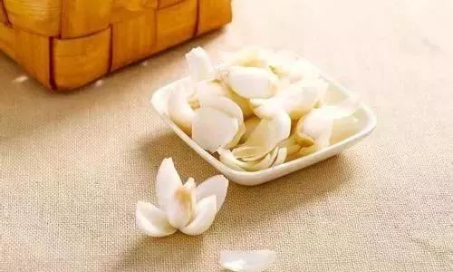 Edible Parts of the Lily Plant:A Comprehensive Guide to Consumption and Culinary Uses