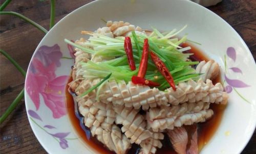 Mastering the Art of Preparing Boiled Squid:A Step-by-Step Guide to Perfect 白灼鱿鱼
